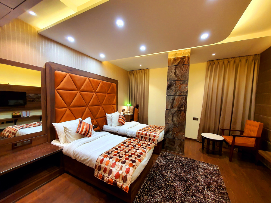 hotel makhan residency