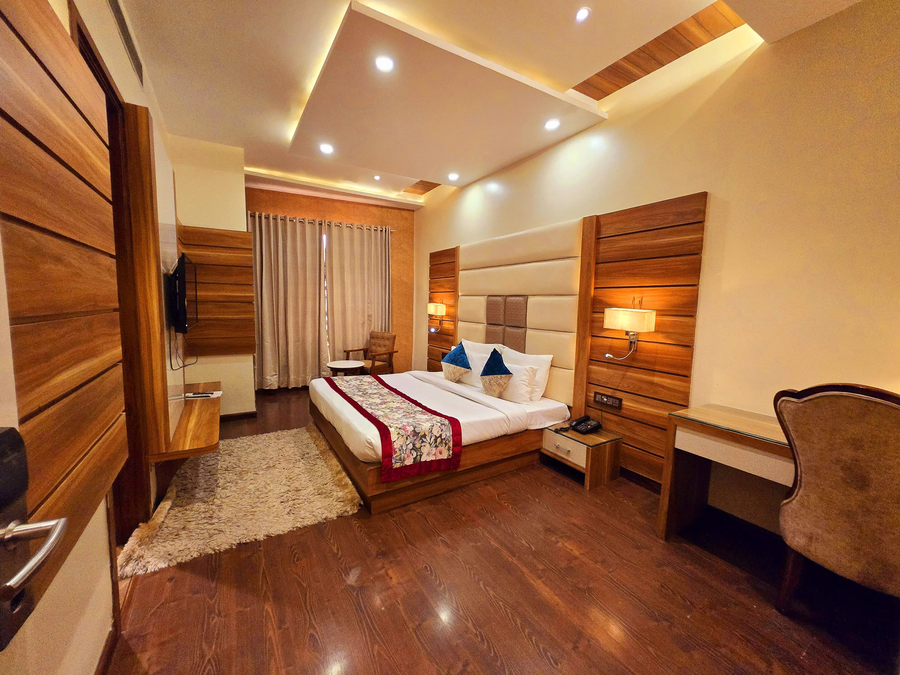 hotel makhan residency