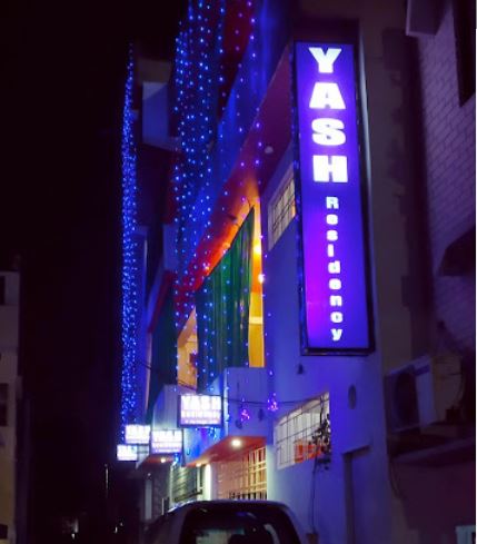 Hotel Yash Residency Assi Ghat & Bhu,B34/130, Manas Nagar Colony, Durgakund, Tulsi Manas Mandir Colony, Extension, Varanasi,2 star
