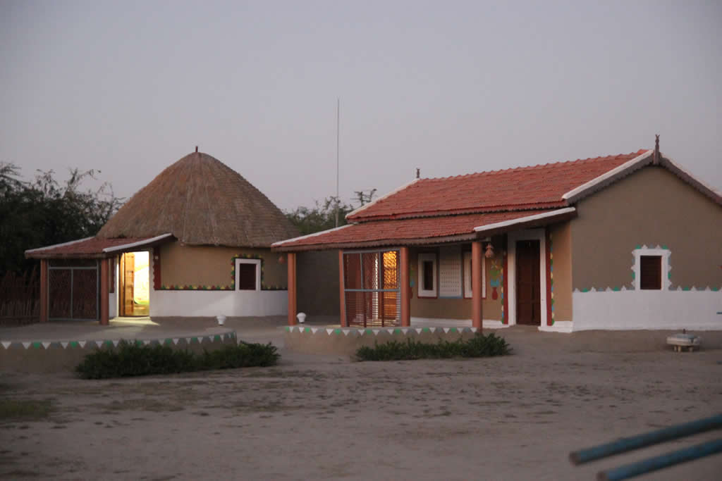 Rann Visamo Village Resort,Hodka>>Bhuj,2 star