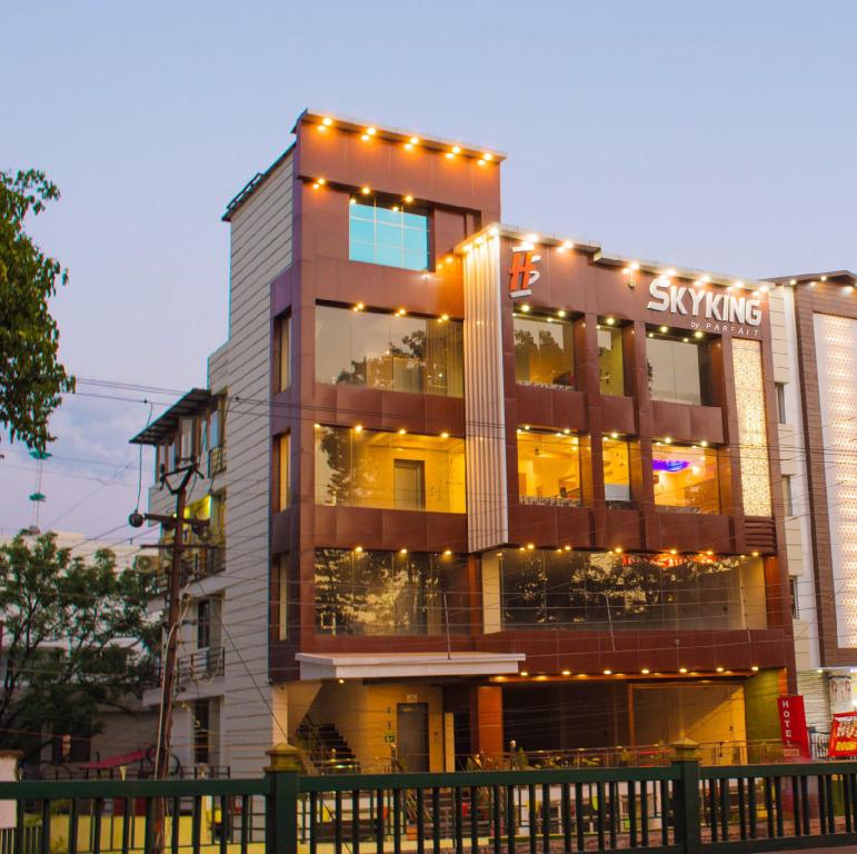 Hotel Skyking,Rajpur Road,3 star