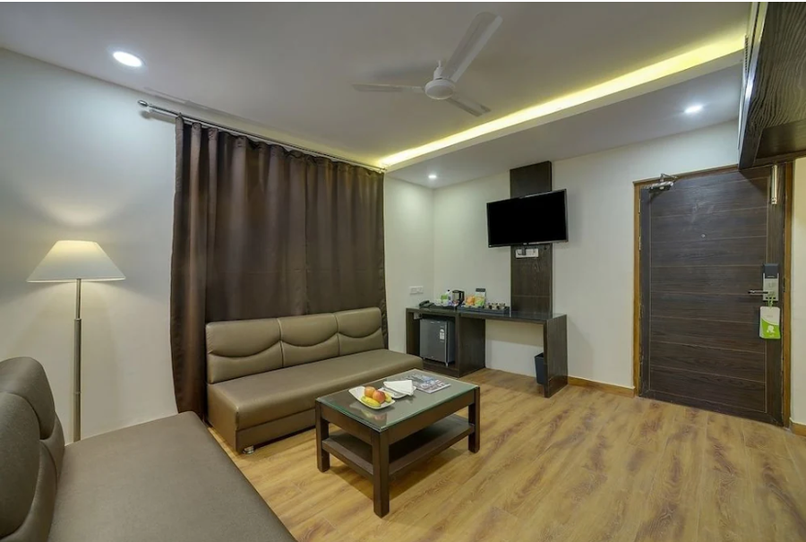 hotel di arch lucknow