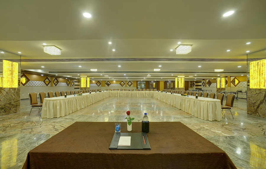 Hotel Di Arch Lucknow,Gopal Nagar Colony,4 star