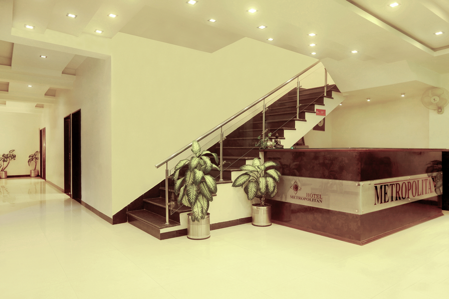 Hotel Metropolitan,Sindhi Camp,3 star