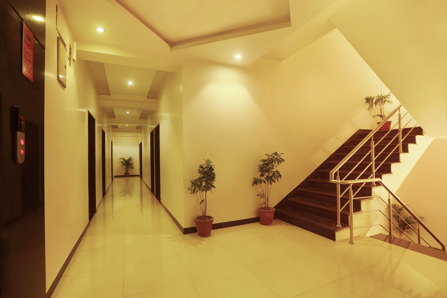 Hotel Metropolitan,Sindhi Camp,3 star
