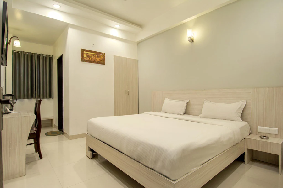 Hotel Metropolitan,Sindhi Camp,3 star