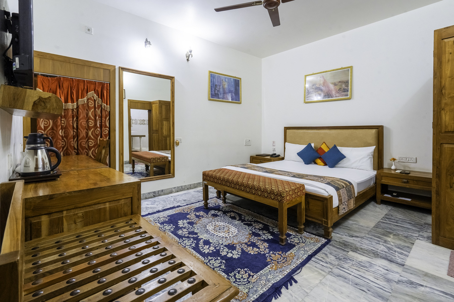 hotel chandrawati palace