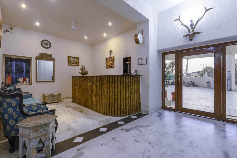 hotel chandrawati palace