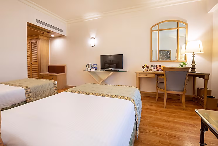 the orchid hotel mumbai vile parle