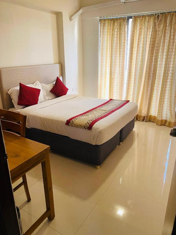 mumbai house luxury apartments santacruz east