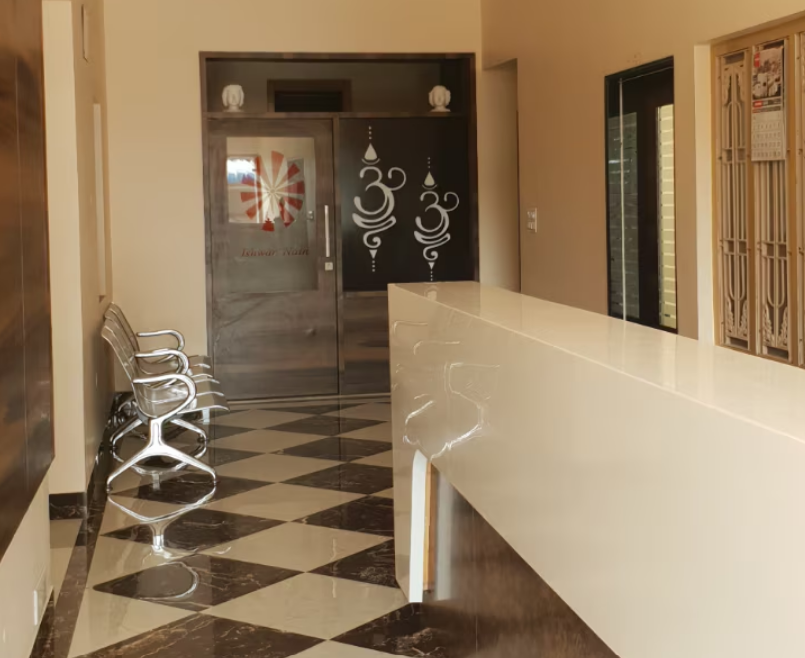 ishwar nain hotel