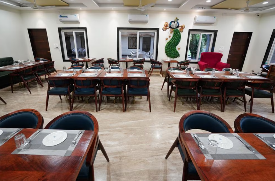 ishwar nain hotel