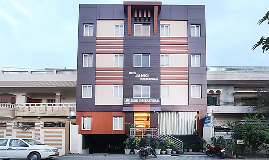Hotel Janki International,Sigra,3 star