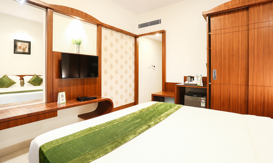 treebo premium akshaya mahal inn