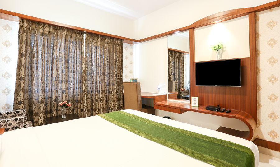 treebo premium akshaya mahal inn