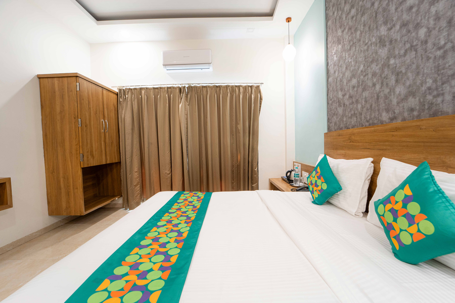 treebo winter town venna lake