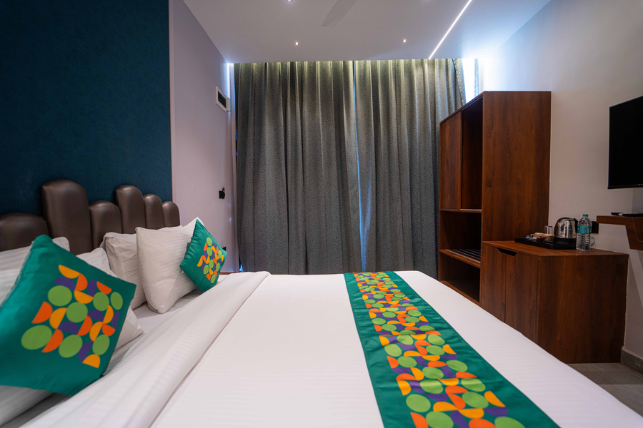 treebo winter town venna lake