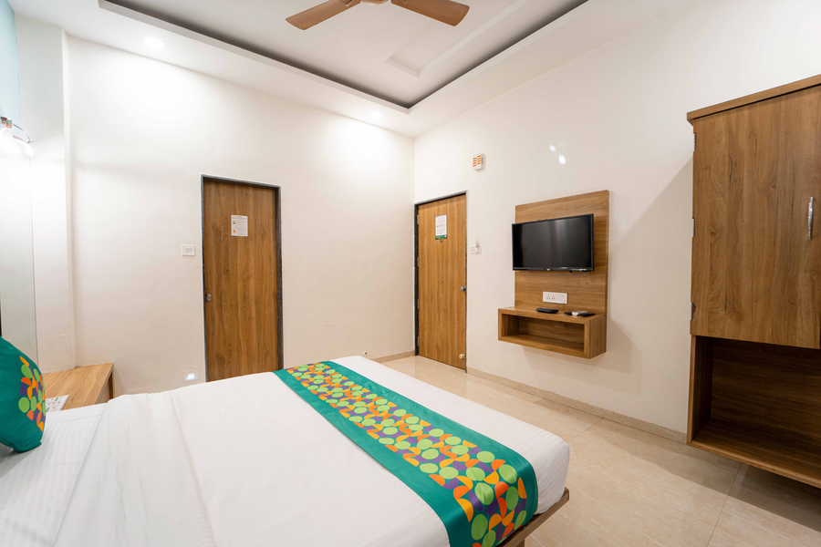 treebo winter town venna lake