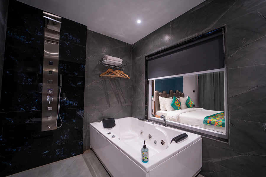 treebo winter town venna lake