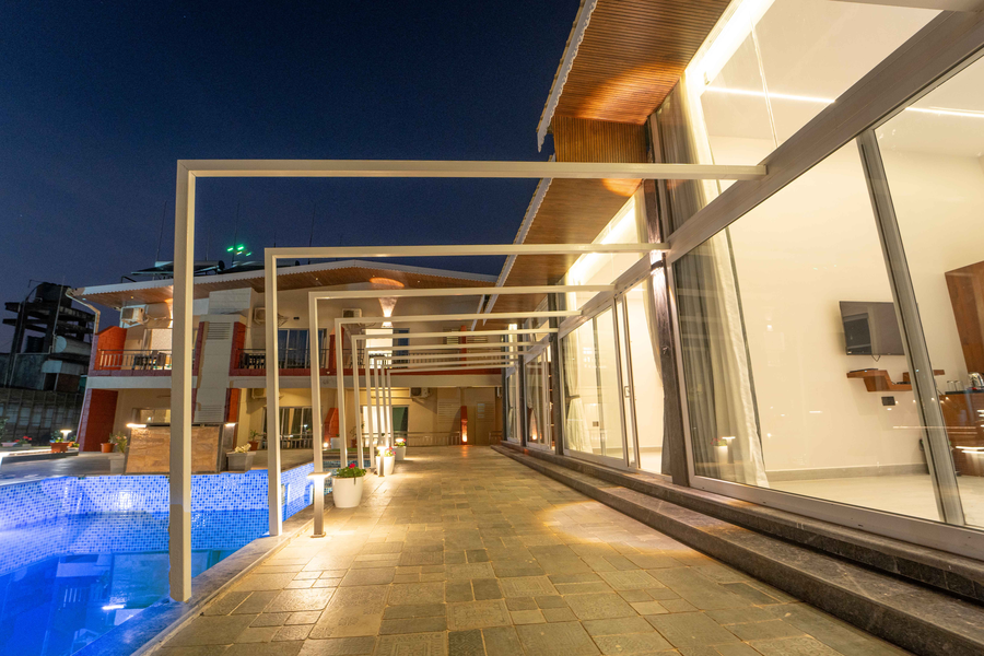 treebo winter town venna lake