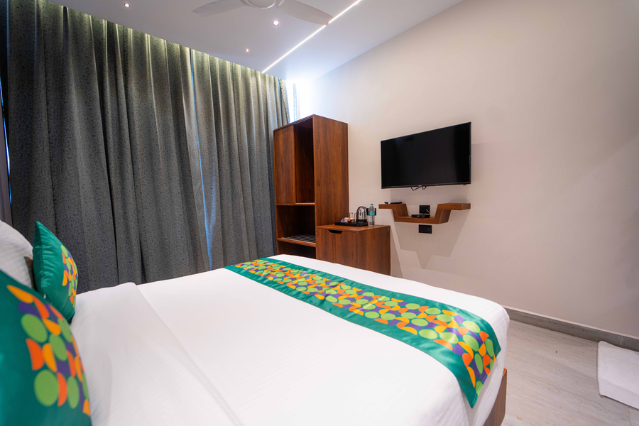 treebo winter town venna lake