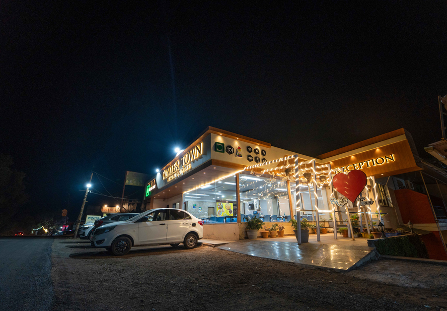 treebo winter town venna lake