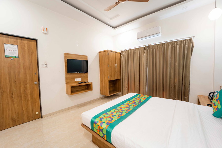 treebo winter town venna lake