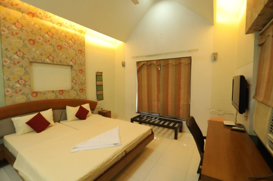 hotel shrimad residency