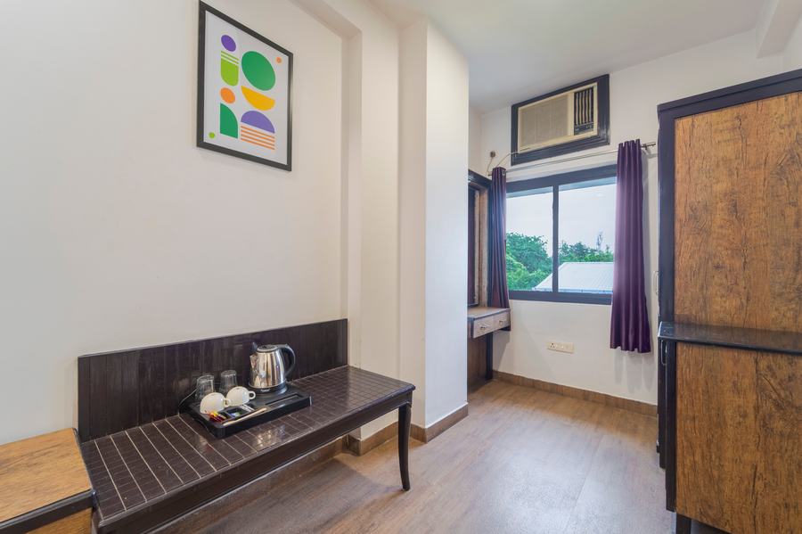 treebo shivam inn near singapore mall