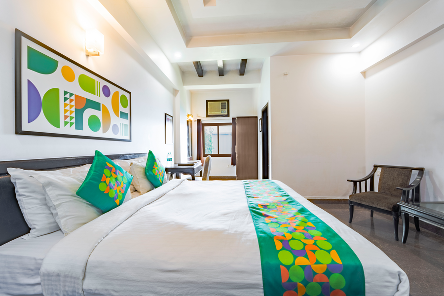 treebo shivam inn near singapore mall