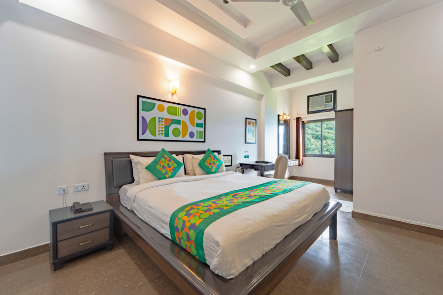 treebo shivam inn near singapore mall