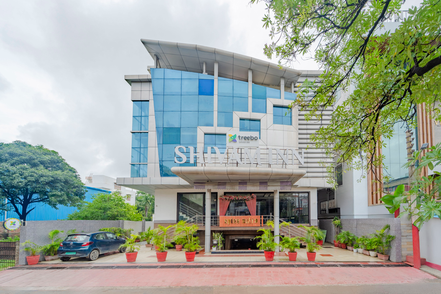 treebo shivam inn near singapore mall