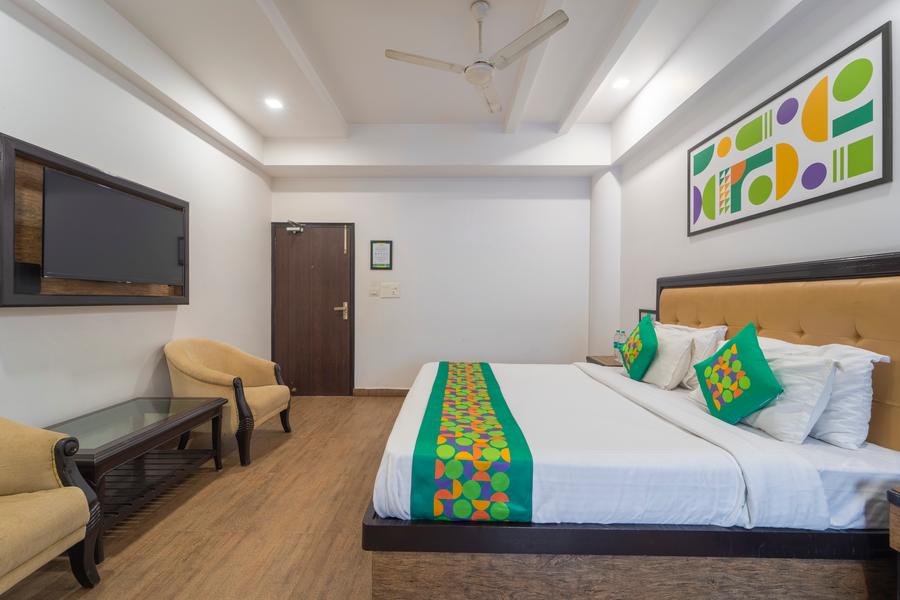 treebo shivam inn near singapore mall