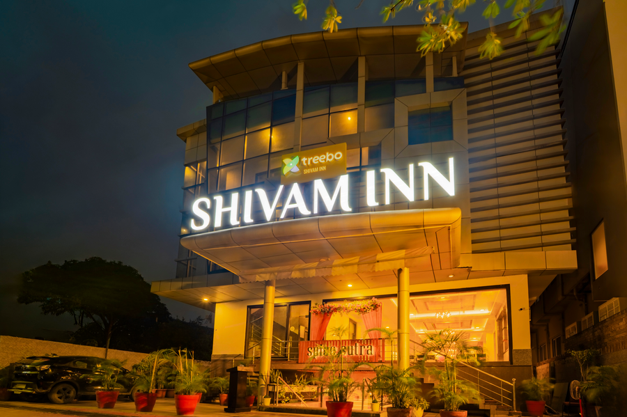 treebo shivam inn near singapore mall