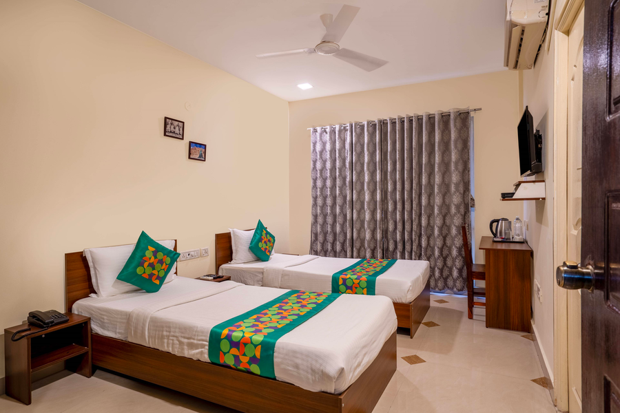 treebo srico banjara hills