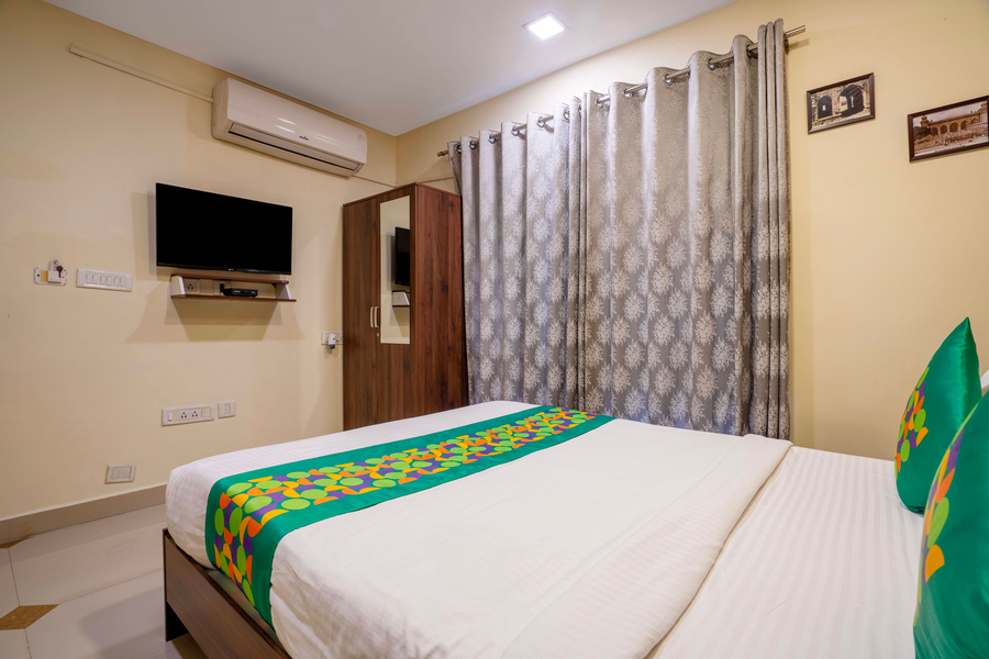 treebo srico banjara hills