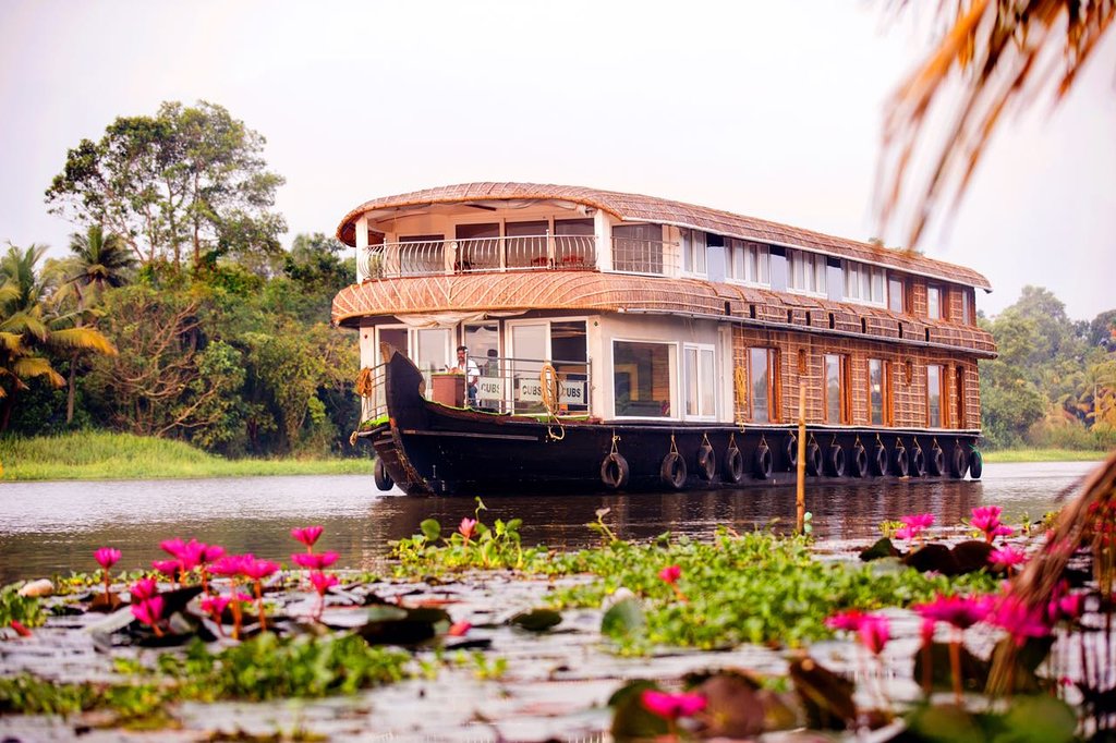 Kerala Luxury Houseboat