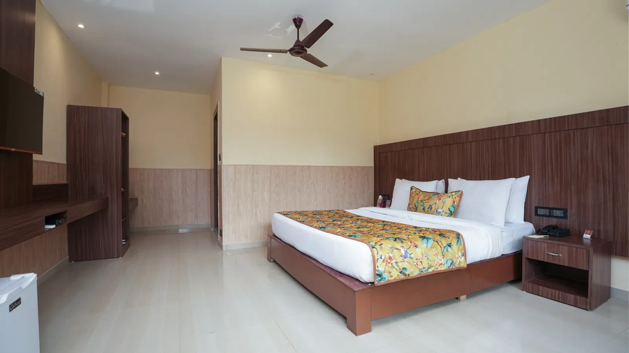 summit green village lake resort and spa kaziranga