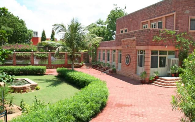 Karni Bhawan Jodhpur,Near Jodhpur Airport,3 star