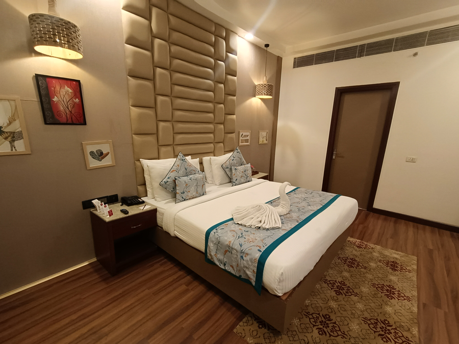 lords plaza jaipur