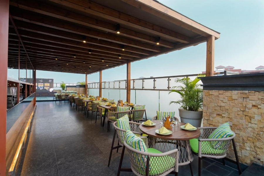 Grand Plaza Lords Inn, Jammu,Hari Market Road,3 star
