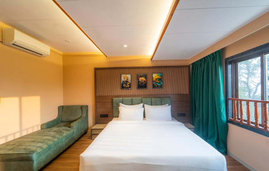 orient beacon resort panchgani