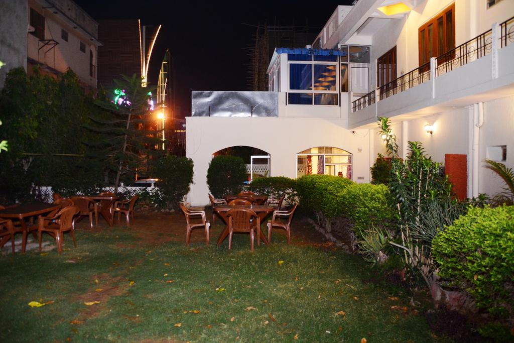 hotel sugandh retreat