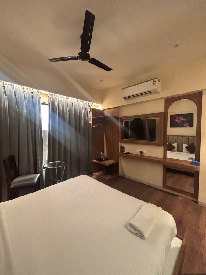 hotel monarch guestline in midc rabale navi mumbai