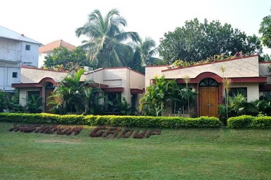 hotel dolphin