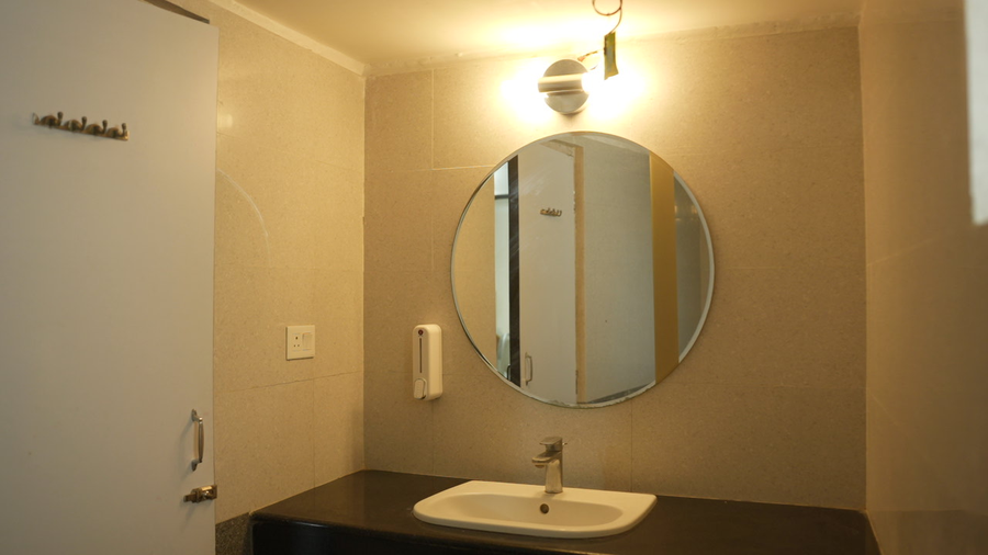 hotel dolphin
