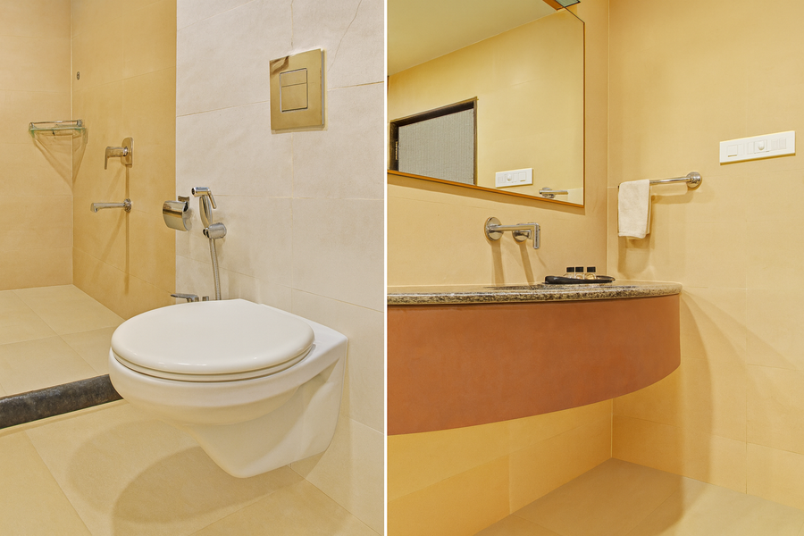 hotel mandovin near railway station