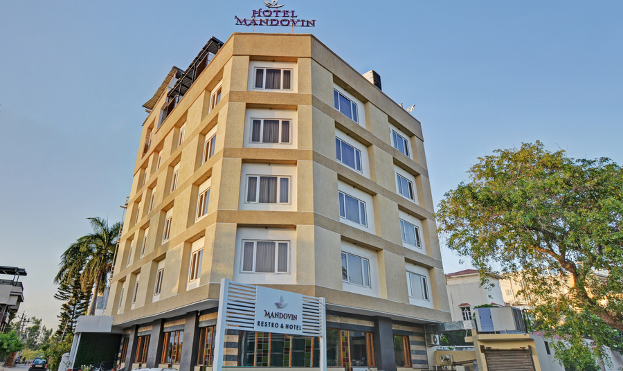 Hotel Mandovin Near Railway Station,Surajpole,3 star