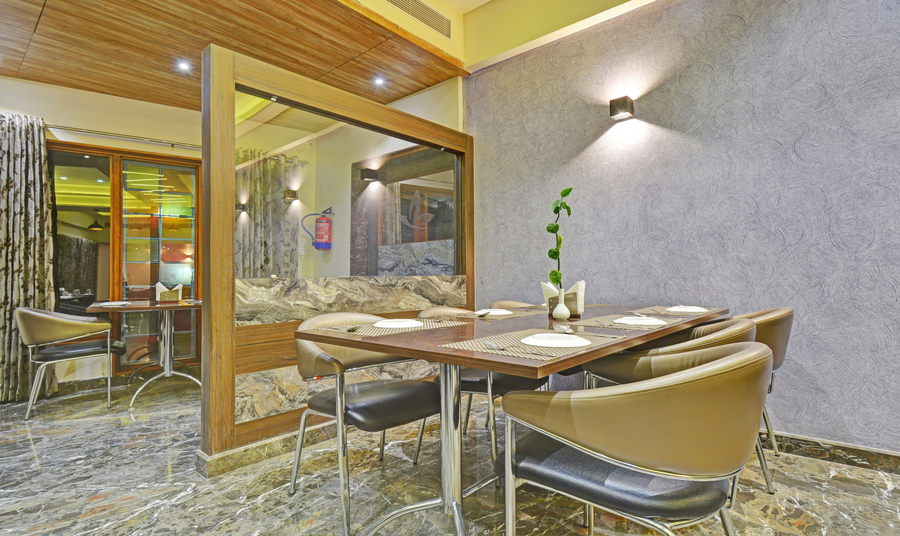 Hotel Mandovin Near Railway Station,Surajpole,3 star