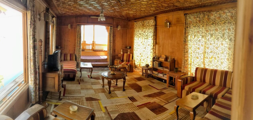 The Jewel In Crown Houseboats,Nageen Lake,5 star